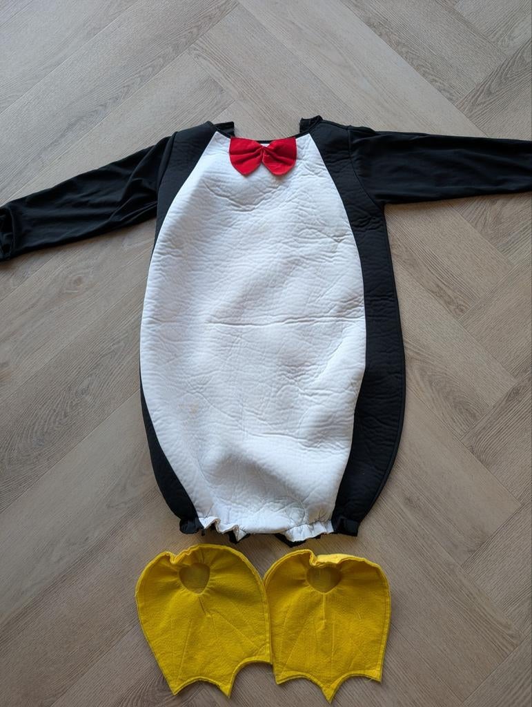 Pinguïn verkleed pak voor bijv carnaval, Ophalen of Verzenden, Gebruikt, 122 t/m 128, Jongen of Meisje