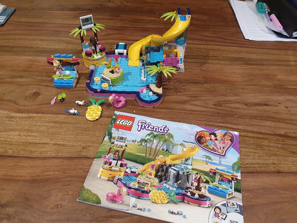 41374 Lego friends zwembadfeest compleet met boek en doos, Ophalen of Verzenden, Zo goed als nieuw, Complete set, Lego
