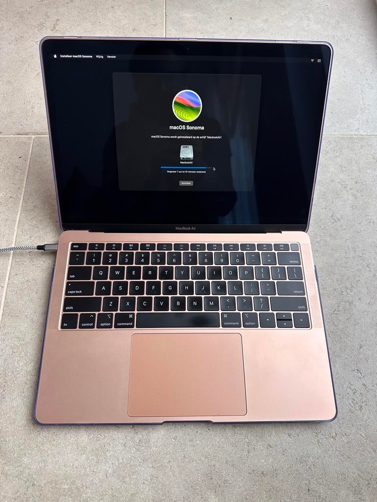 Macbook Air Retina 13-inch 2019, 13 inch, Minder dan 2 Ghz, Ophalen of Verzenden, Zo goed als nieuw