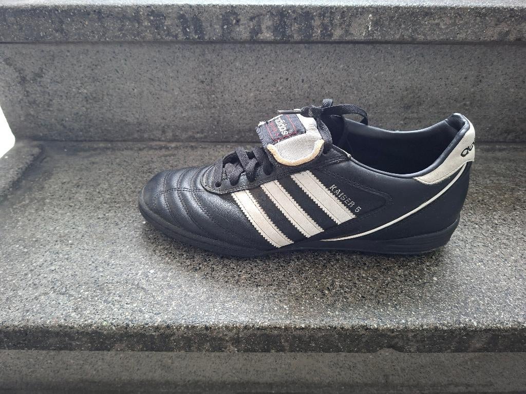 Adidas Kaiser 5 kunstgras 43 1/3, Maat XS of kleiner, Schoenen, Ophalen of Verzenden, Zo goed als nieuw