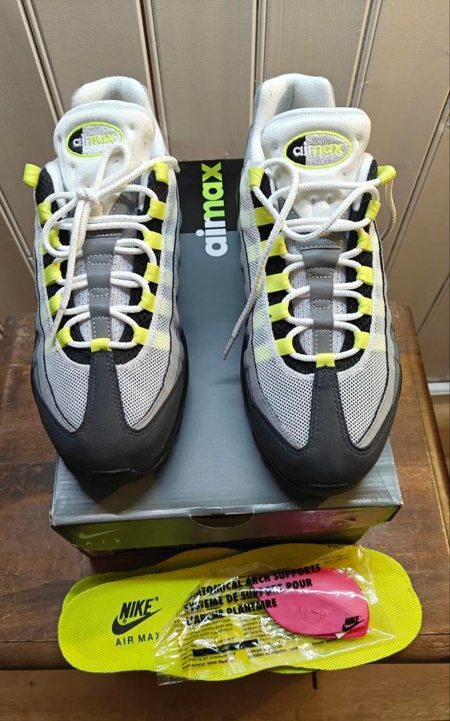 Nike Air max 95 OG Neon Yellow-LT graphite. Maat US9,5 EUR43, Ophalen, Zo goed als nieuw, Overige kleuren
