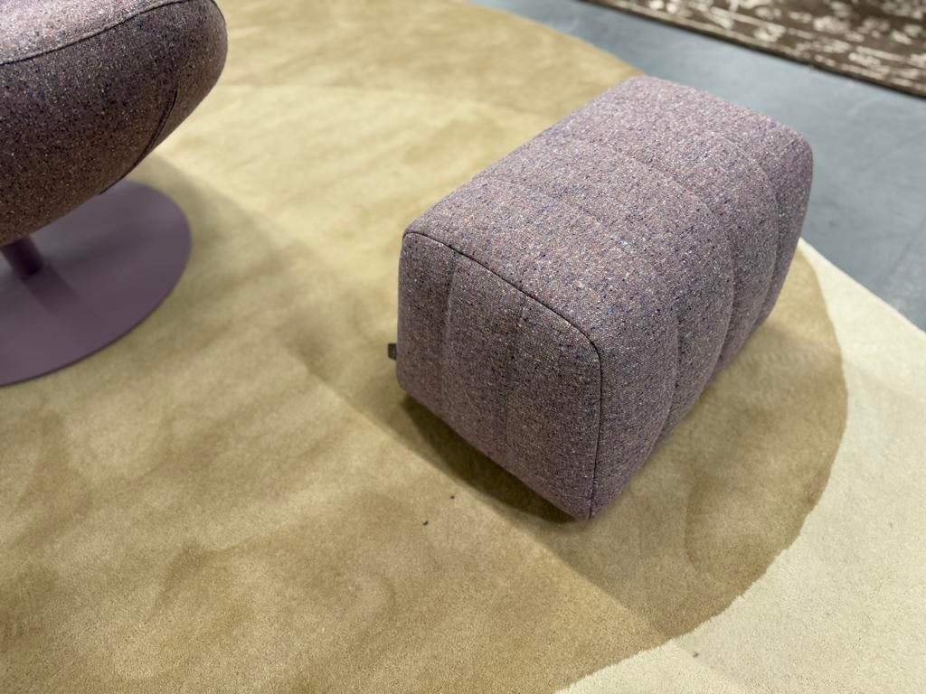 Nieuw Label Van den Berg Cocoon Poef Stof Design Hocker, Nieuw, Stof, Leolux Harvink Jori Rolf Benz Design on Stock Eyye Montis