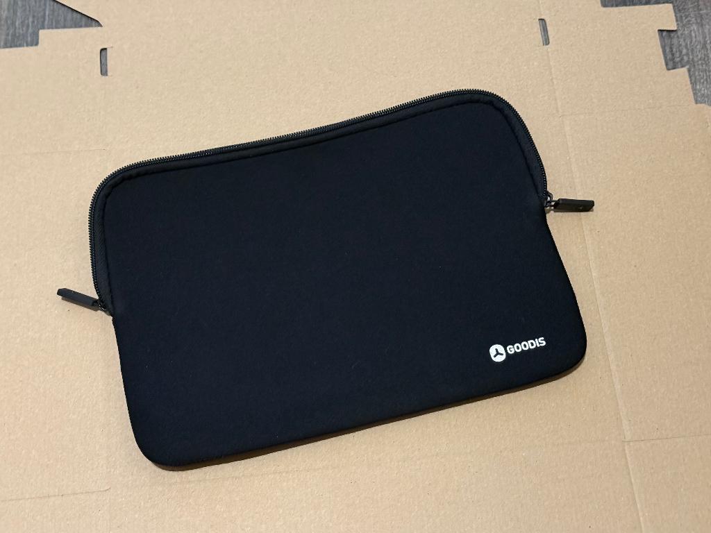 Tablet pouch, 20 tot 30 cm, Zwart, Minder dan 40 cm, Minder dan 35 cm