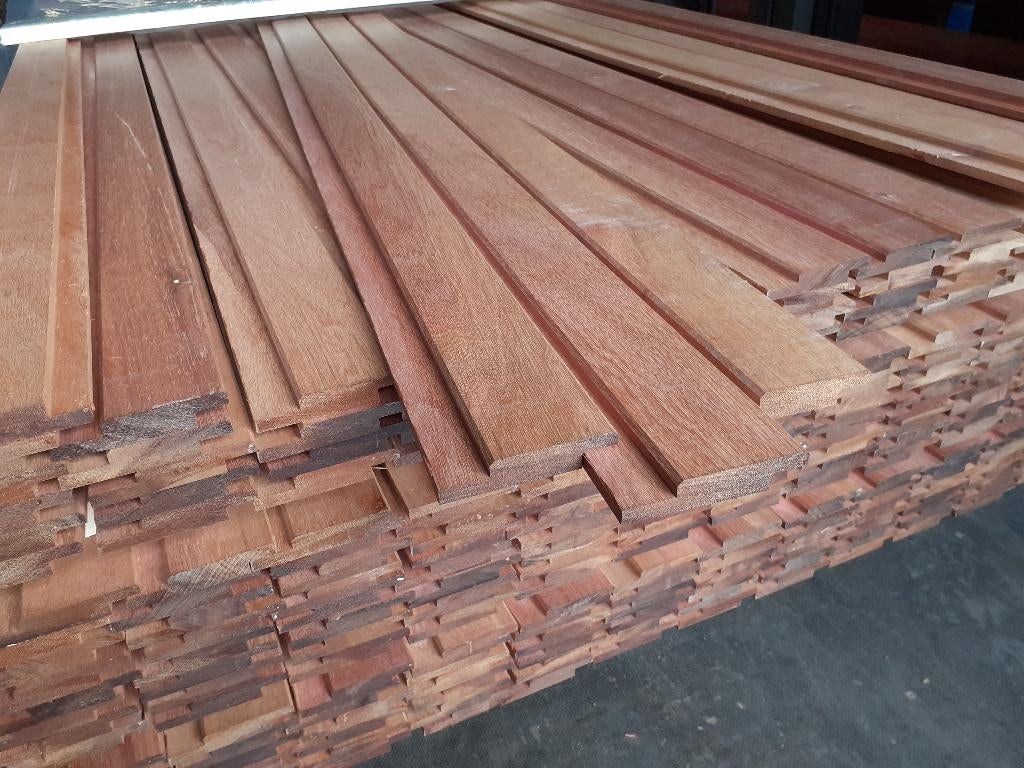 Hardhout gevelbekleding klasse I  -  3 lengtematen - Op=Op, Tuin en Terras, Planken, Nieuw, Ophalen of Verzenden, Hardhout