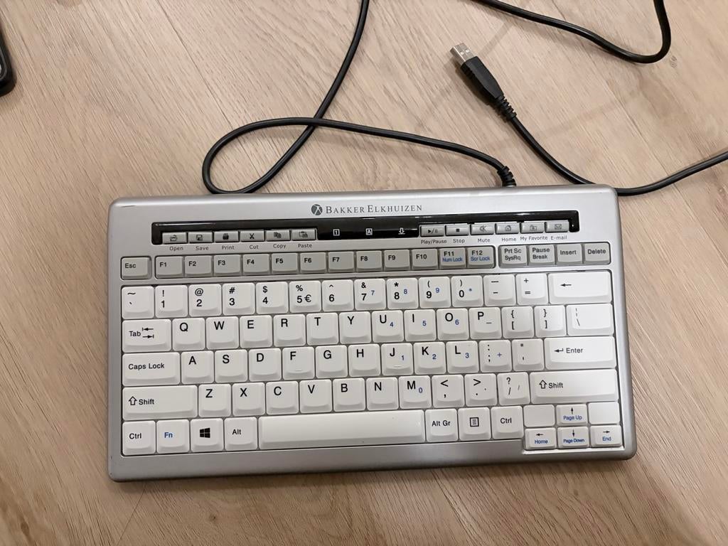 BakkerElkhuizen S-Board 840 Compact Toetsenbord met USB Hub, Ophalen, Ergonomisch, Zo goed als nieuw, Qwerty