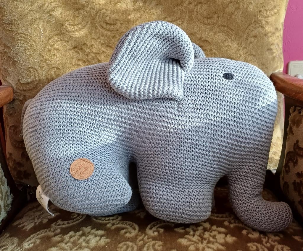 Olifant gebreid,knuffel,decoratie,kussen,Petite Amélie,retro, Verzenden, Zo goed als nieuw, Overige typen