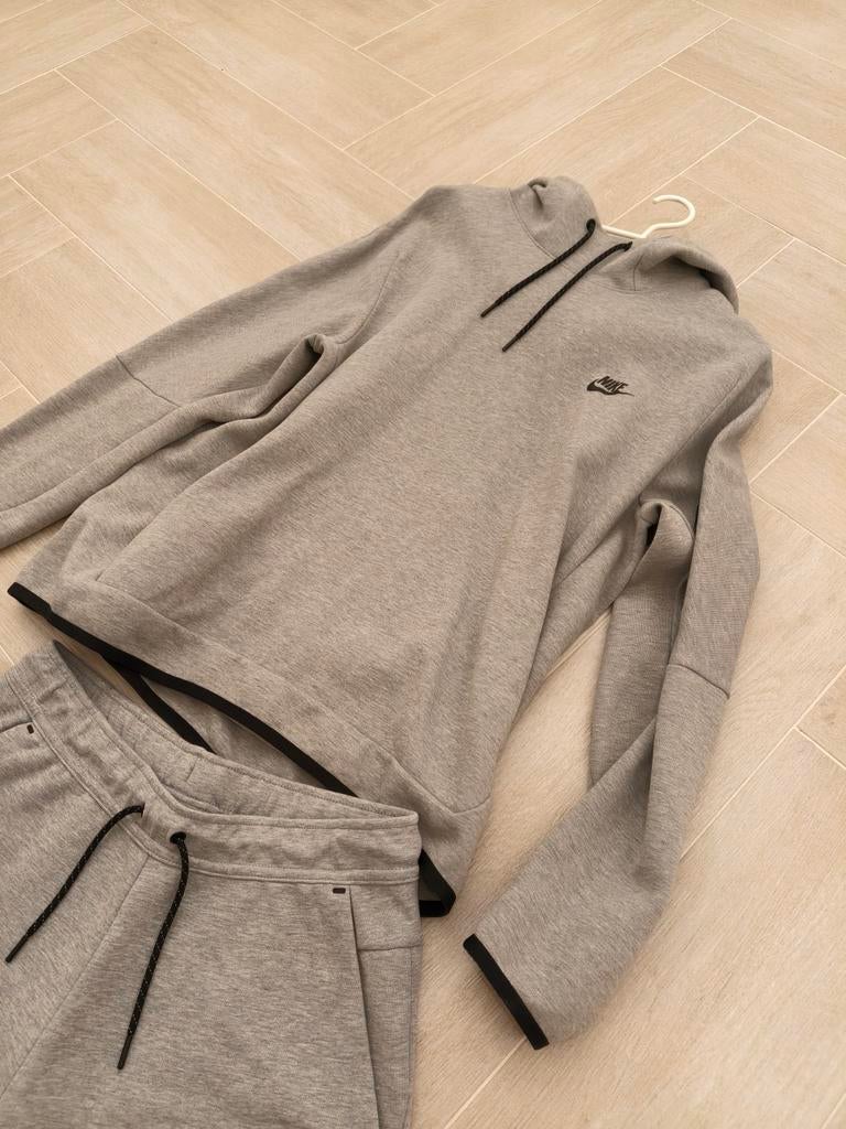 Nike Tech Fleece Trainingspak Jogger Hoodie Maat M, Kleding | Heren, Ophalen of Verzenden, Zo goed als nieuw, Maat 46 (S) of kleiner