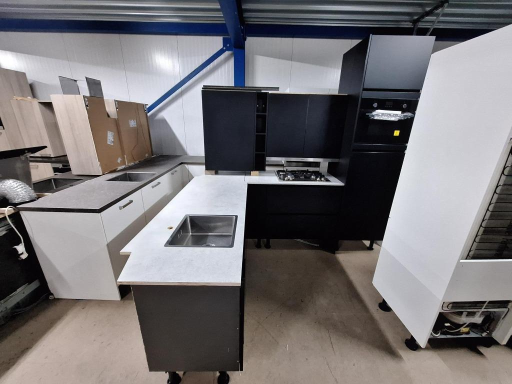 Complete keuken Compleet met APP 120Keukens op voorraad 2826, Huis en Inrichting, Keuken | Complete keukens, Zo goed als nieuw