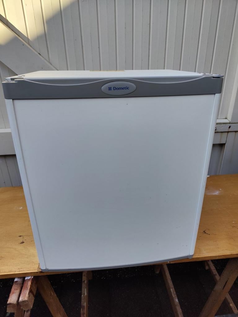 Dometic WA 3200 Koelkast met Vriesvak, Caravans en Kamperen, Ophalen, Gebruikt, Koelbox, Compressor