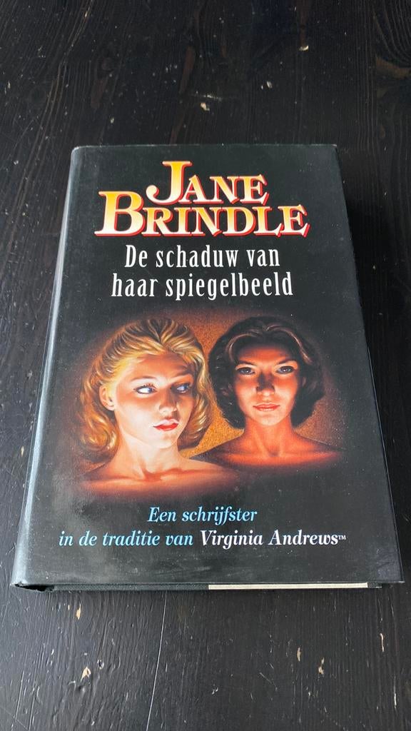 Jane Brindle - De schaduw van haar spiegelbeeld, Ophalen of Verzenden, Gelezen