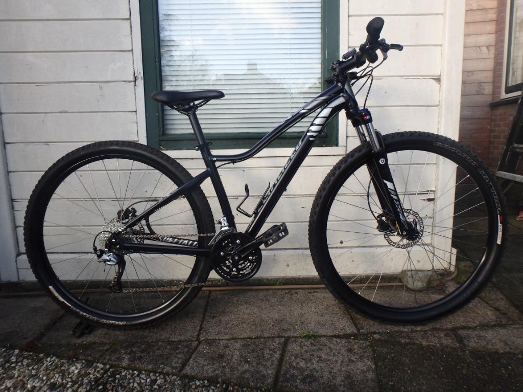 Mountainbikes : 16 - 20 - 24 - 26 - 27.5 - 29 inch wielmaat, Fietsen en Brommers, Fietsen | Mountainbikes en ATB, Fully, Zo goed als nieuw