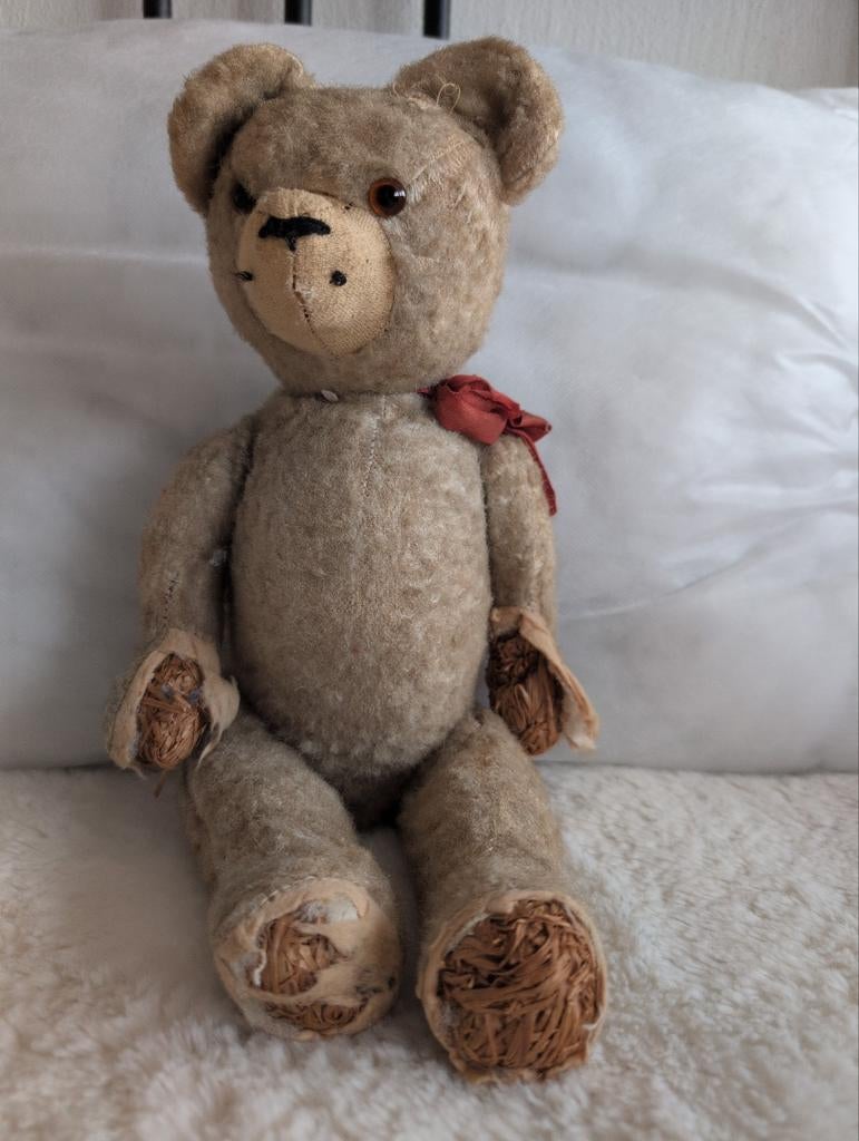 Vintage Teddybeer met Rode Strik, Ophalen of Verzenden