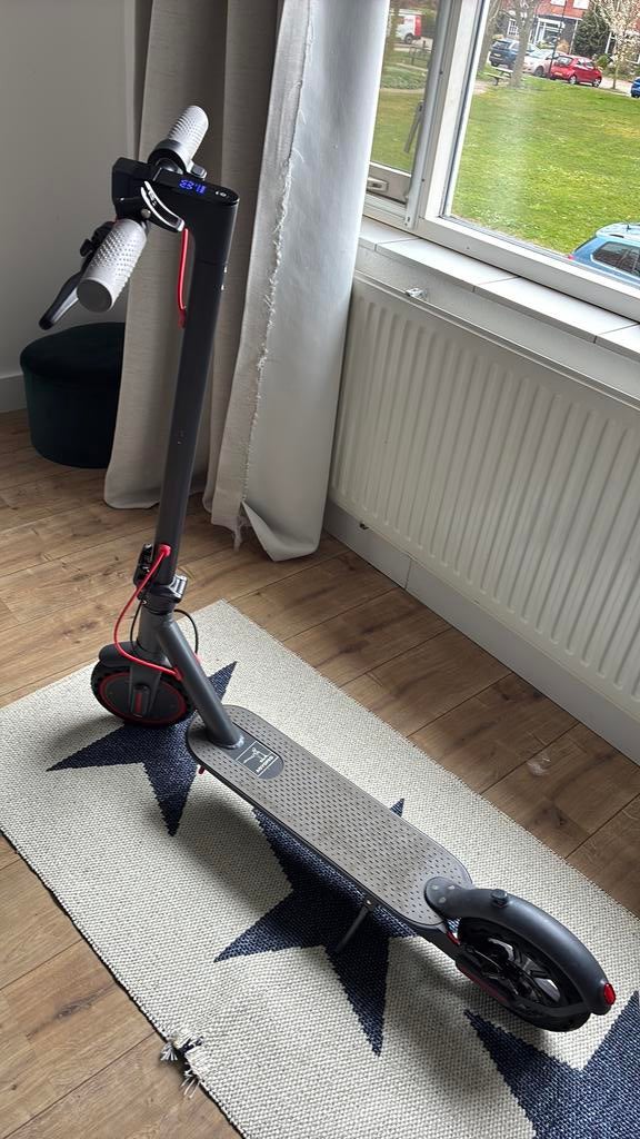 Elektrische step snel en in goeie conditie, Ophalen of Verzenden, Zo goed als nieuw, Elektrische step (E-scooter)