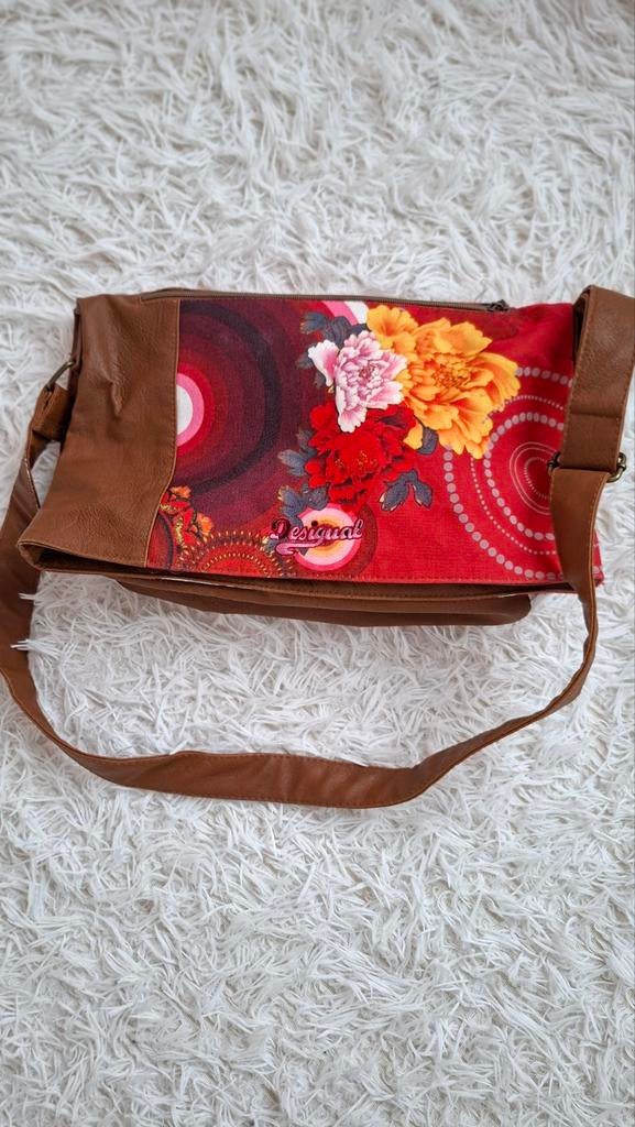 Desigual schoudertas, Sieraden, Tassen en Uiterlijk, Ophalen of Verzenden