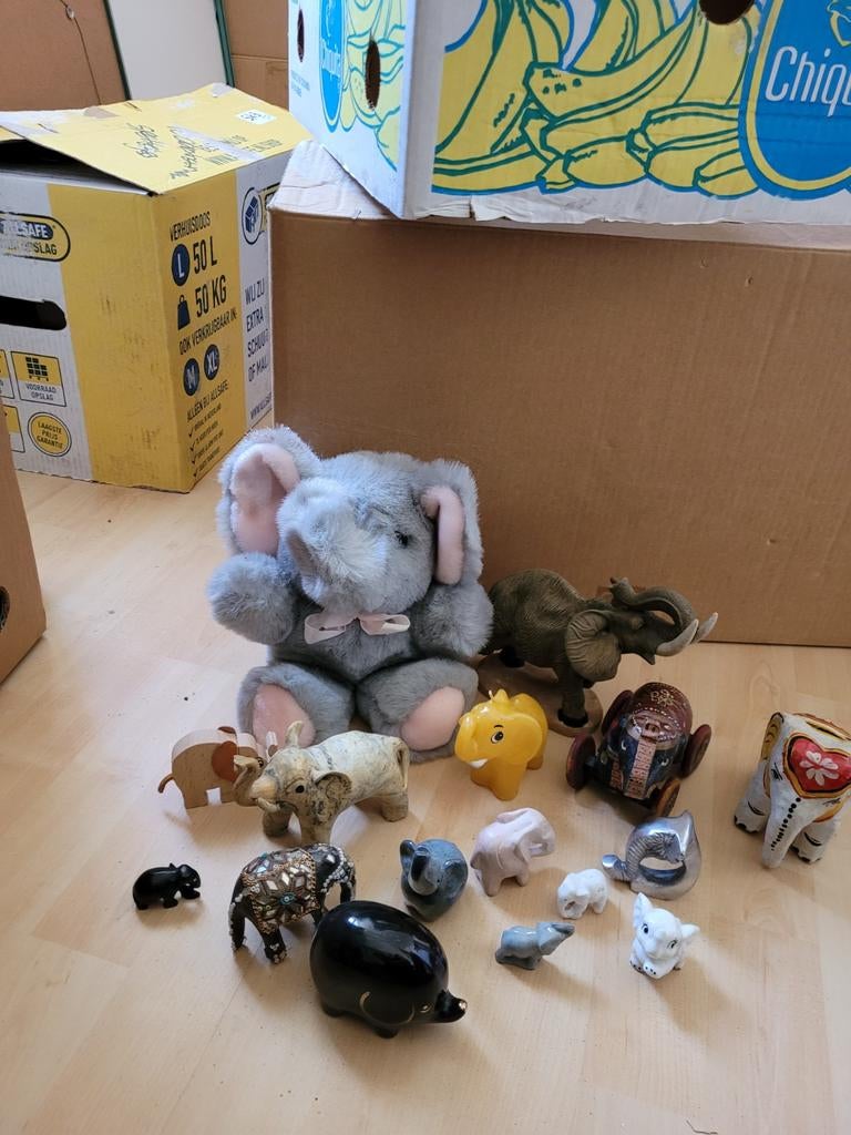 Vele beeldjes olifant, Verzamelen, Beelden en Beeldjes, Ophalen of Verzenden, Zo goed als nieuw, Dier