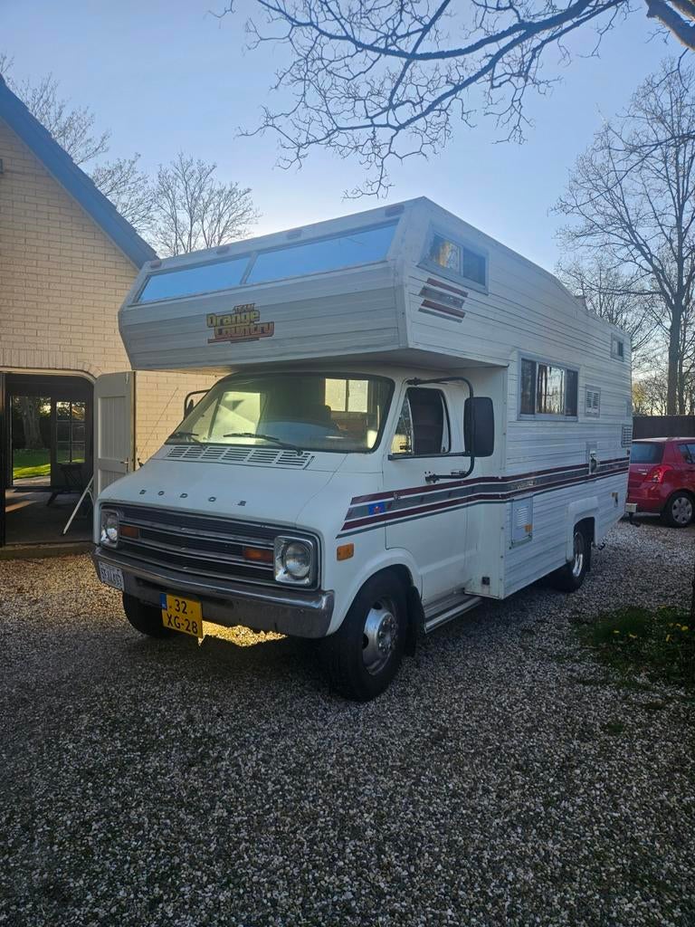 Dodge Camper 1978 V8 LPG Belastingvrij met Zonnepaneel, Caravans en Kamperen, Campers, Automaat, Particulier, LPG, Half-integraal