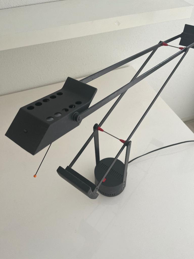 Artemide Tizio bureaulamp, Ophalen of Verzenden, Zo goed als nieuw, Metaal, 75 cm of meer