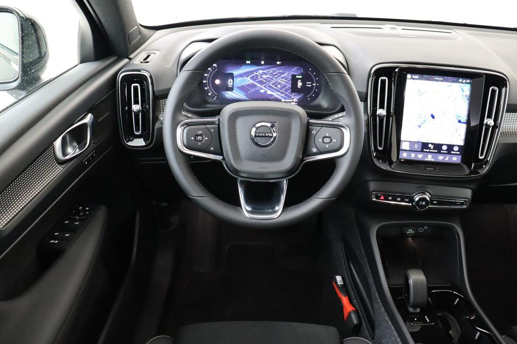 Volvo EC40 SINGLE MOTOR EXTENDED RANGE ULTRA BLACK ED. 82 kW, Auto's, Volvo, Automaat, 12 maanden, 82 kWh, Zwart