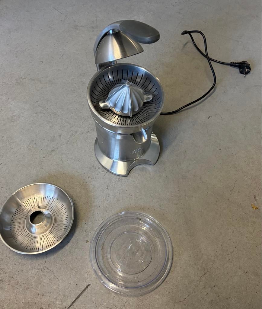 Solis Citrus Press Pro Zilver Type 845 Krachtige Citruspers, Witgoed en Apparatuur, Juicers, Ophalen of Verzenden, Zo goed als nieuw