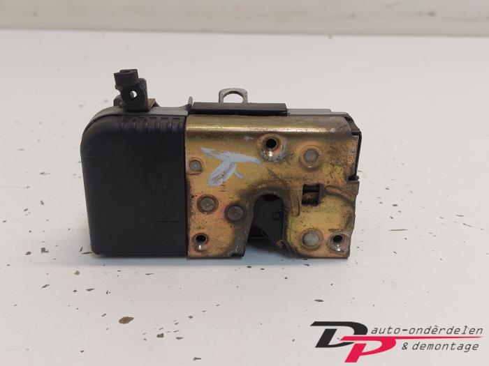 Deurslot Mechaniek 4Deurs rechts-voor van een Peugeot 306, Auto-onderdelen, Gebruikt, -, -, Ophalen of Verzenden