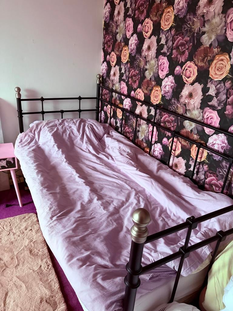 Uitschuifbaar bed / ledikant met zwarte spijlen, Ophalen, 90 cm, Eenpersoons, Zwart