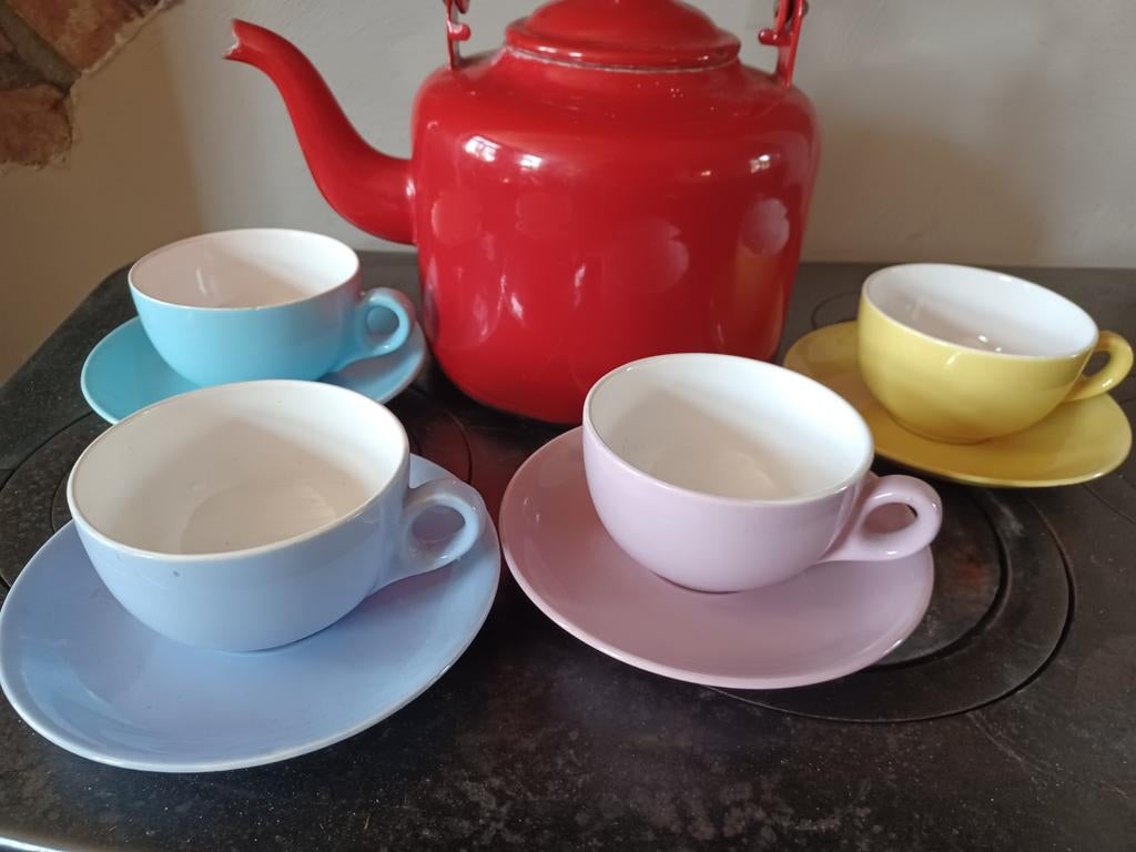 4 pastel kop en schotel regout? Boch ?, Ophalen of Verzenden