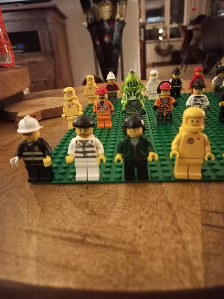 40x LEGO minifiguren – vintage mix Space, City, race, meer!, Kinderen en Baby's, Speelgoed | Duplo en Lego, Gebruikt, Ophalen of Verzenden