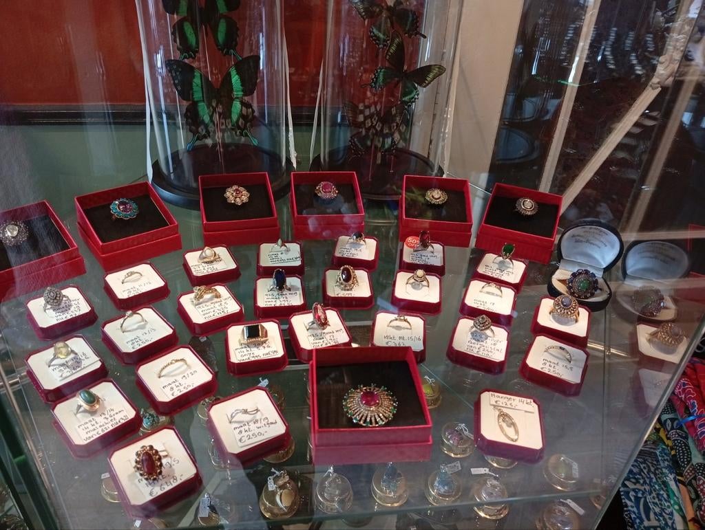 Ringen met edelstenen echt goud en zilver, Ophalen of Verzenden, Zo goed als nieuw, Dame, Goud