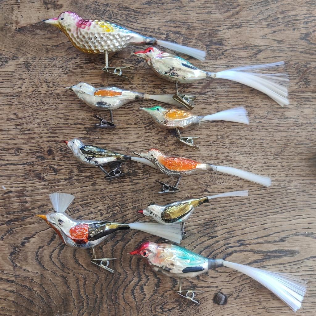 9 oude gekleurde kerstvogels op knijper, Ophalen of Verzenden, Gebruikt