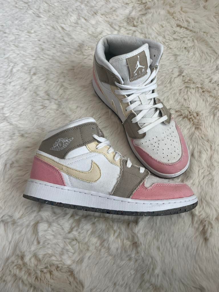 Air Jordan 1 Mid 'Pastel Grind' – Maat 39, Kleding | Dames, Schoenen, Wit, Ophalen of Verzenden, Sneakers of Gympen, Gedragen