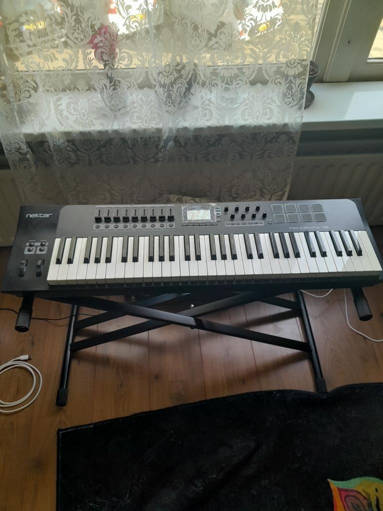 Nektar Panorama T6 MIDI keyboard, Ophalen