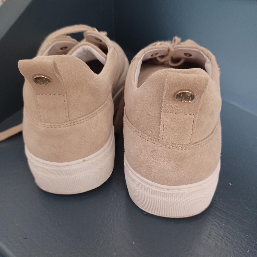 Mooie beige nubuck dames Red Rag sneakers, Beige, Ophalen of Verzenden, Red Rag, Sneakers of Gympen