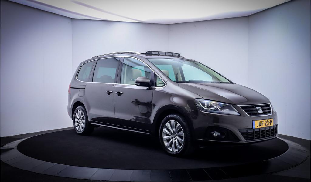 SEAT Alhambra 2.0TSI Dsg 7P STYLE Intense PANO | XENON | CAM, Auto's, Stof, Gebruikt, Beige, 7 stoelen