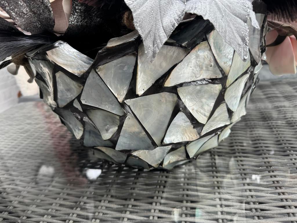 Schelpen Vaas Zilver Mother Pearl met Kunst Boeket, Ophalen, Overige materialen, Overige kleuren, Zo goed als nieuw