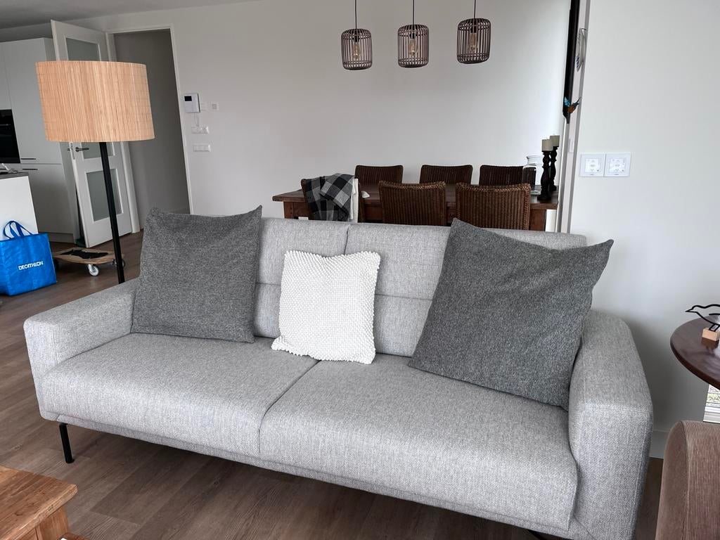 Prominent bank 3 zits, stof + elektr verstelbare zitting, Huis en Inrichting, Banken | Bankstellen, Ophalen of Verzenden, Nieuw