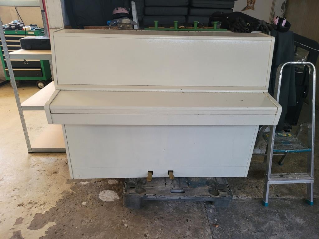 Gratis piano, Muziek en Instrumenten, Piano's, Ophalen of Verzenden, Gebruikt, Wit, Piano