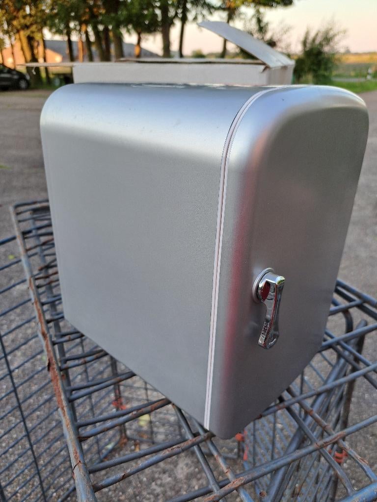 koelbox voor in de auto, Ophalen, Zo goed als nieuw, Koelbox, Elektrisch