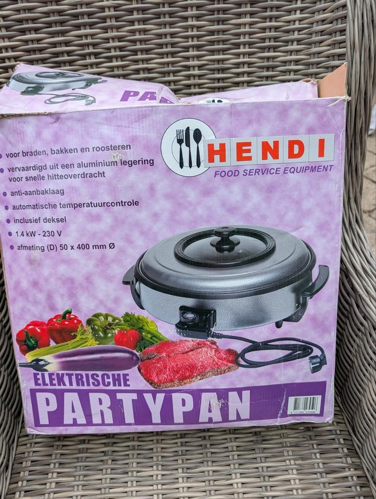 Hendi Elektrische Partypan - Braden, Bakken, Roosteren, Ophalen of Verzenden, Nieuw
