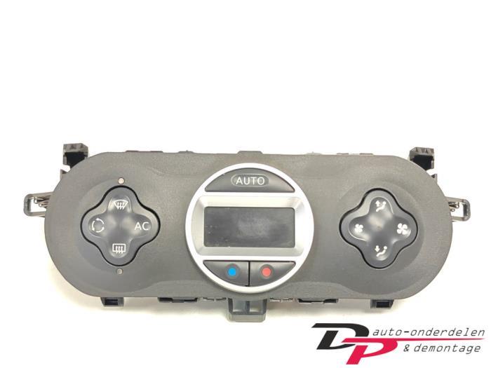 Kachel Bedieningspaneel van een Renault Twingo