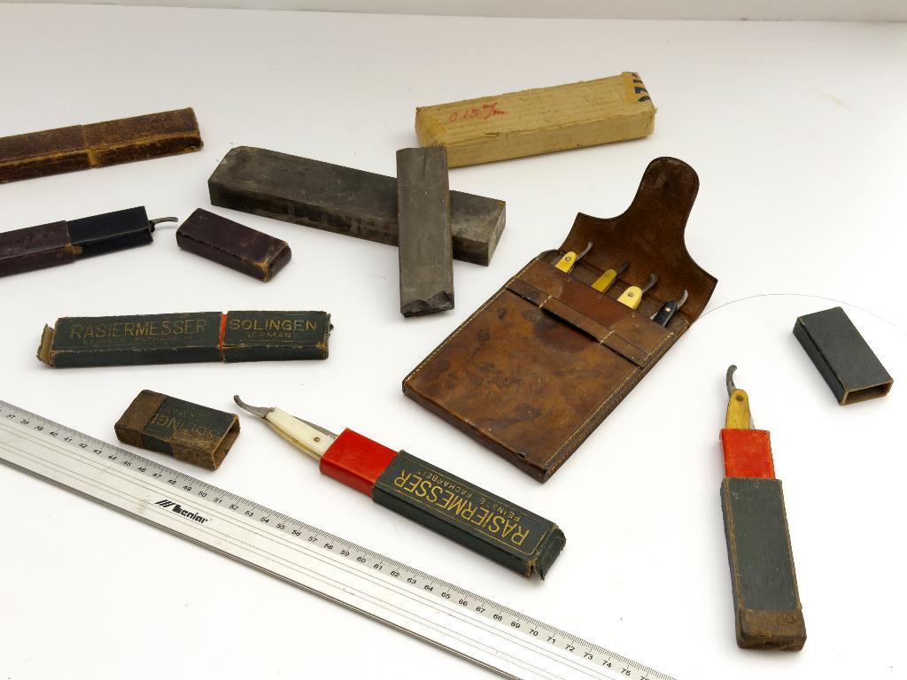 oude scheermessen set, Antiek en Kunst, Ophalen of Verzenden