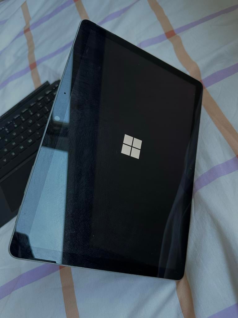 Microsoft Surface Go 2 - Compacte 2-in-1 Tablet/Laptop, Computers en Software, Windows Tablets, 64 GB, Wi-Fi, Ophalen, 10 inch