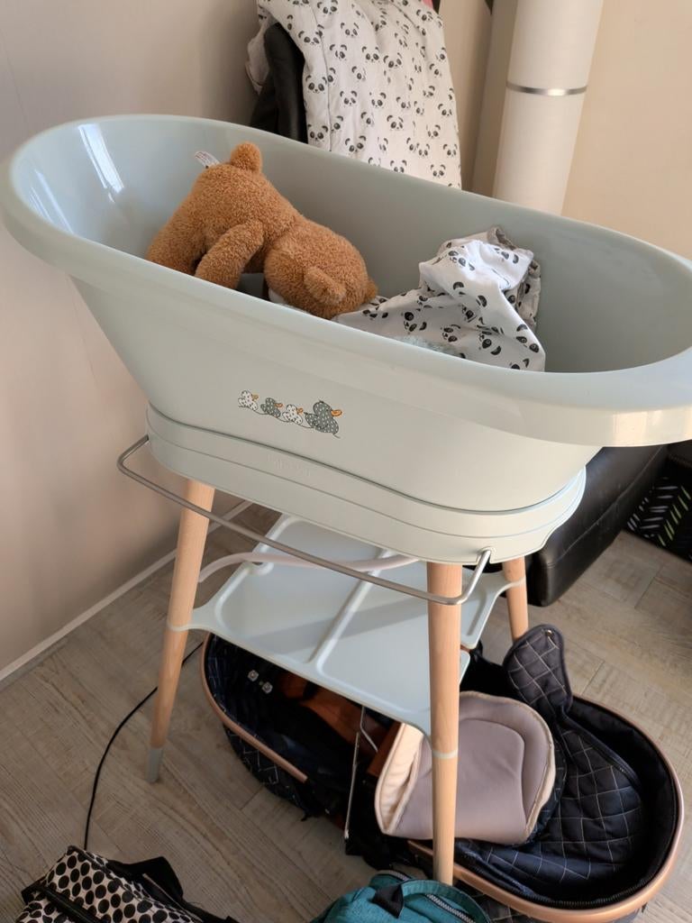 Babybadje met standaard - Lichtblauw, Kinderen en Baby's, Badjes en Verzorging, Overige merken, Gebruikt, Ophalen of Verzenden