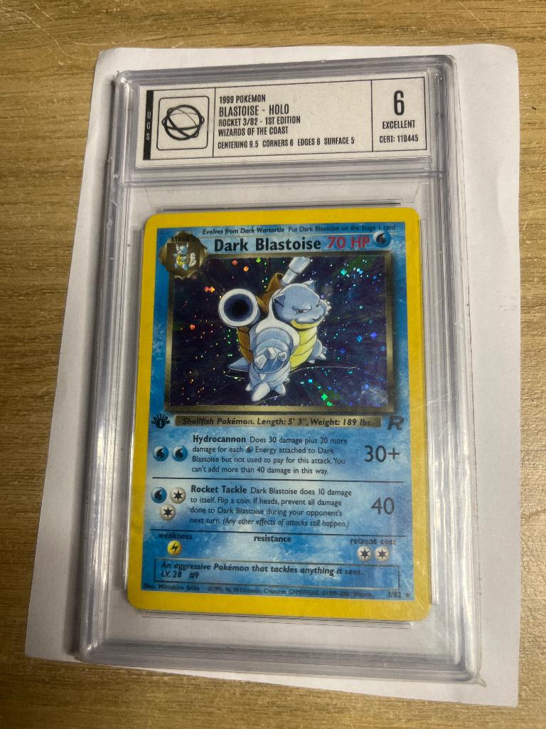 Pokémon team rocket dark Charizard first edition Blastoise, Ophalen of Verzenden, Zo goed als nieuw, Meerdere kaarten, Foil