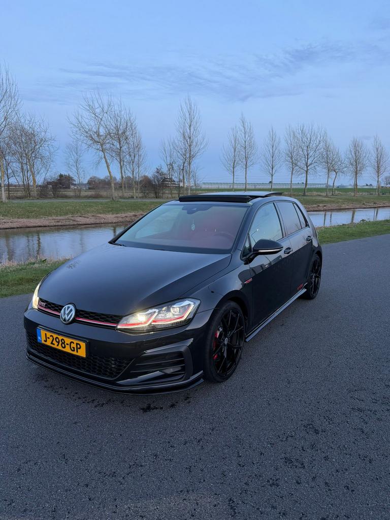 Volkswagen Golf 2.0 TSI 290pk 7-DSG 2019 Zwart, 1330 kg, Euro 6, 1984 cc, Alcantara