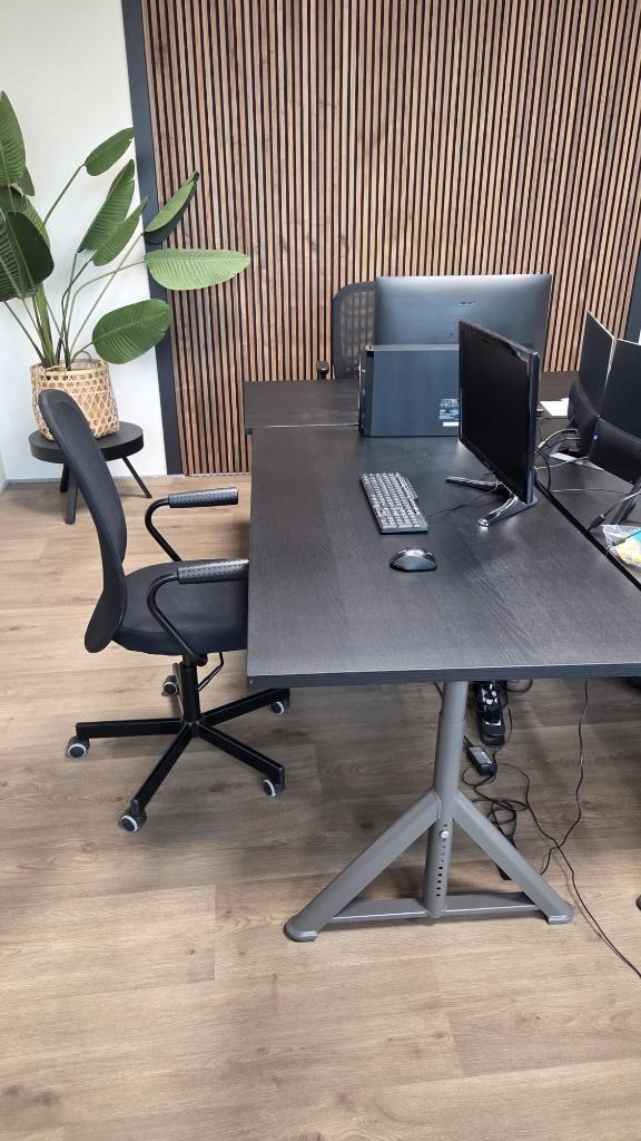 Bureauplek te huur Hengelo (Huur of Tegenprestatie), Huur, Kantoorruimte