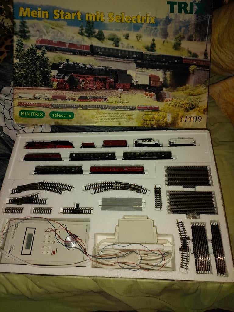 Minitrix 11109 Premium N Startset met 2 Treinen, Ophalen, Treinset, Gelijkstroom, Trix