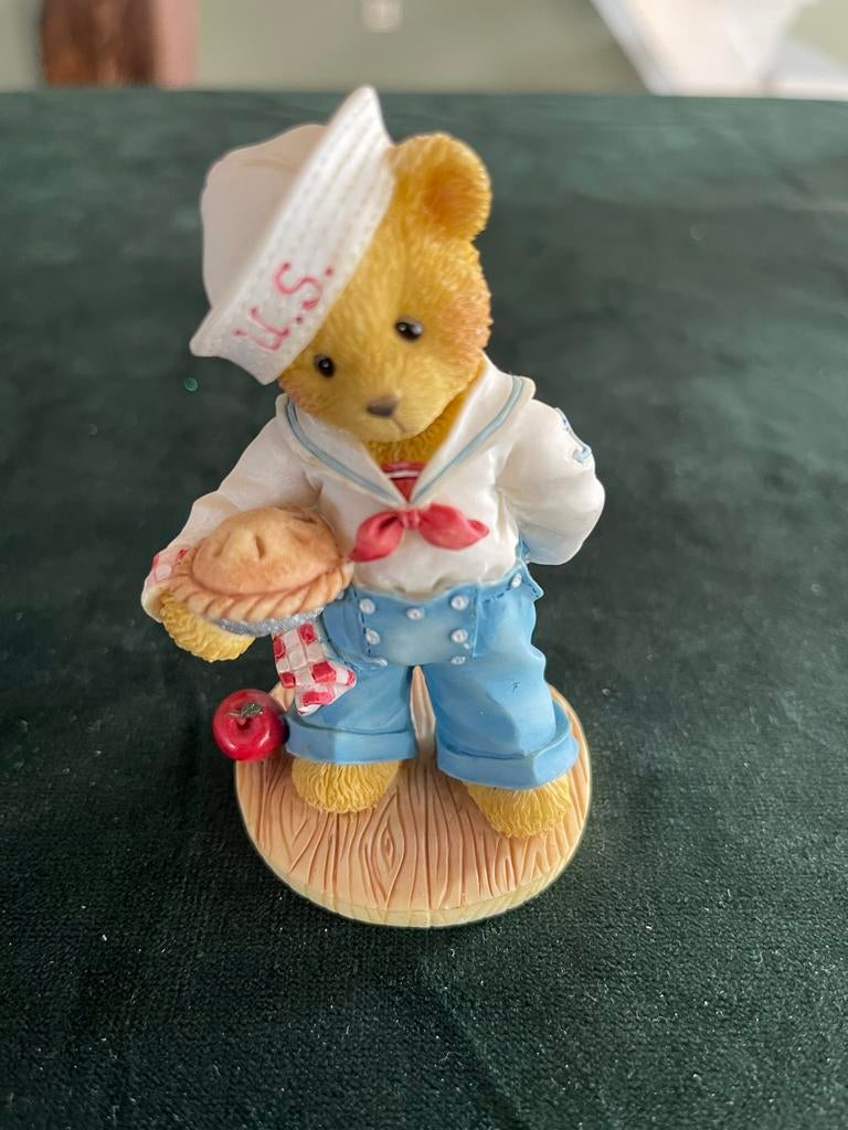 Cherished Teddies Bob "Our Friendship Is From Sea To Shining, Ophalen of Verzenden, Zo goed als nieuw, Beeldje, Cherished Teddies