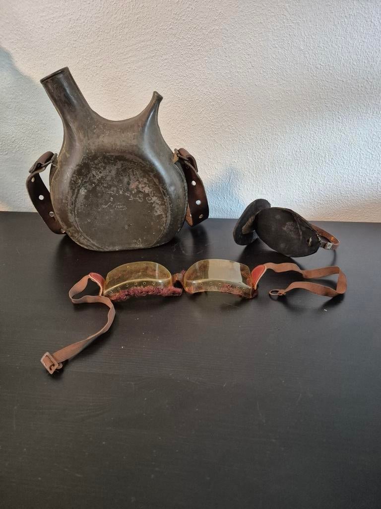 Antieke veldfles en vliegerbril WOI/WOII, Ophalen of Verzenden, Overige soorten, Overige gebieden, Overige typen