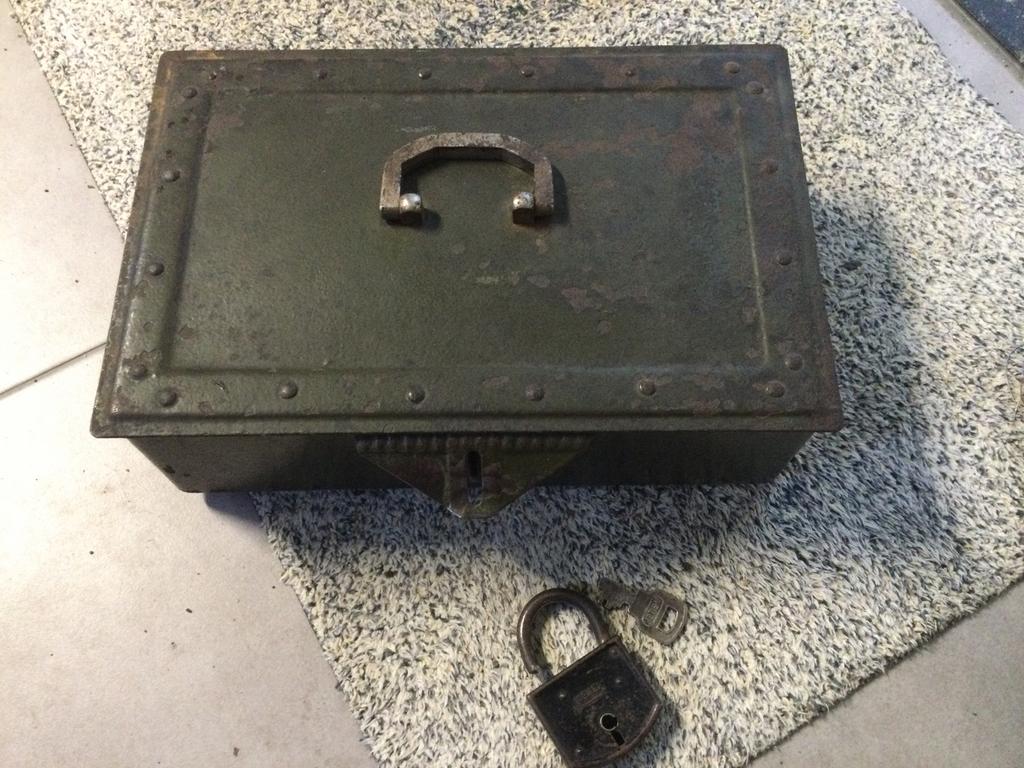 Zware oude geldkist, Ophalen of Verzenden