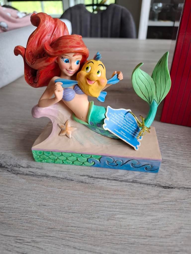 Disney Traditions Ariel met Botje beeldje, Verzamelen, Disney, Ophalen of Verzenden, Pocahontas of Kl. Zeemeermin, Nieuw, Beeldje of Figuurtje